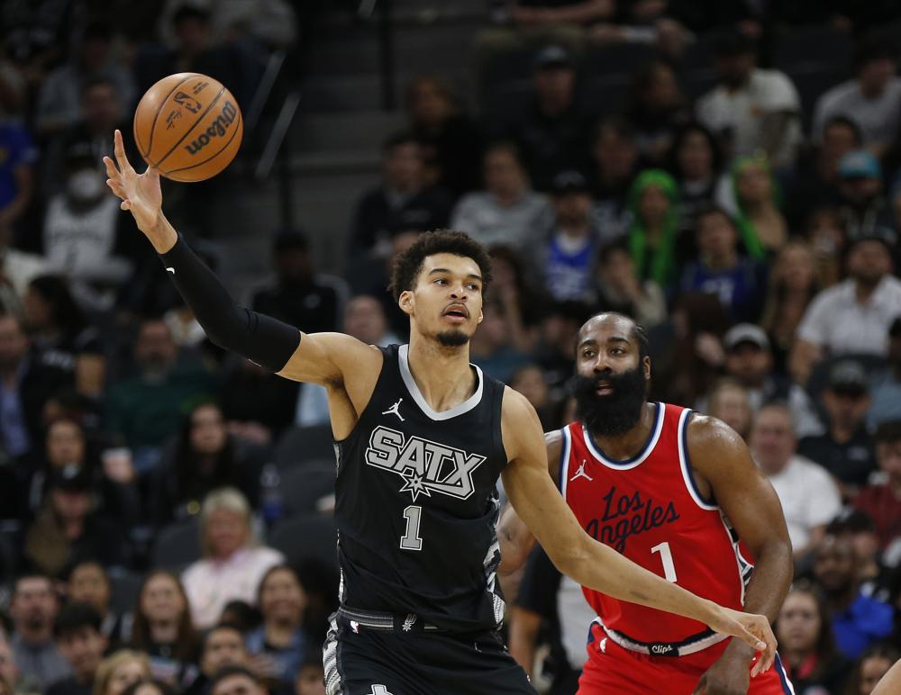 人瞩目的成 人瞩目的成