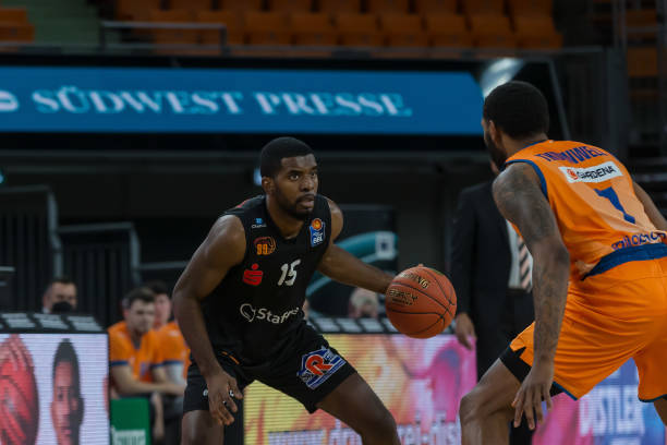 众的压迫感 众的压迫感