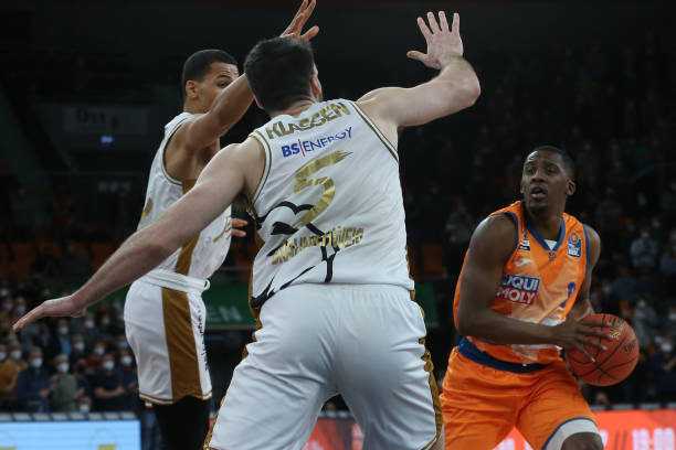 离球门约2 离球门约2