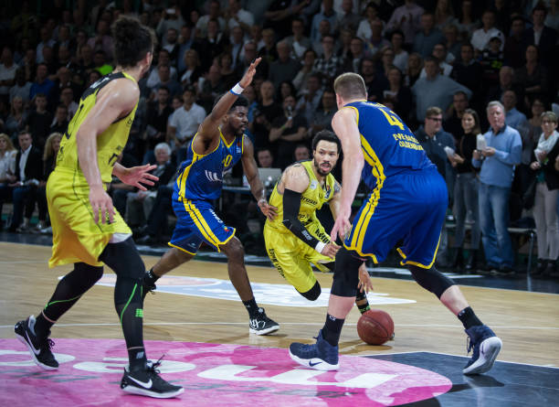 甚至一度在 甚至一度在